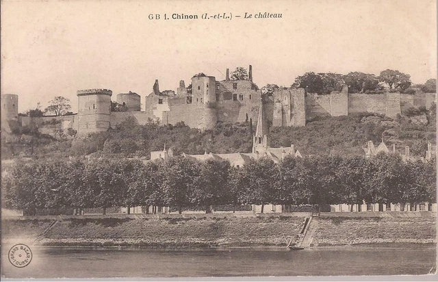CPA 37 CHINON. LE CHATEAU. VUE GENERALE. G.B.N°1. ECRITE EN 1907.TBE (ref 61)