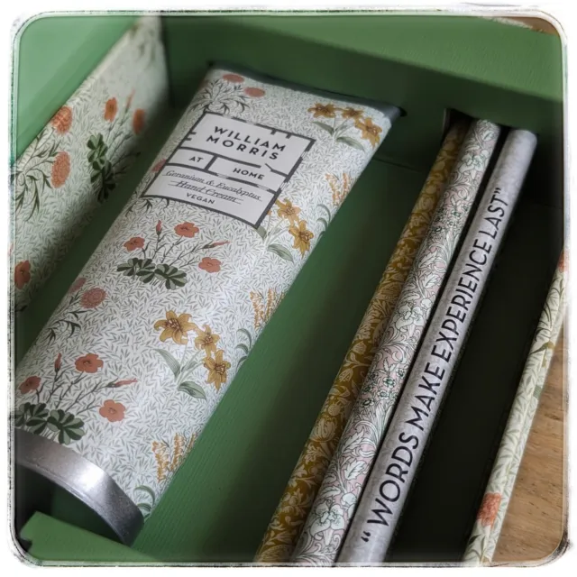 William Morris Hand Cream And Pencils Gift Box