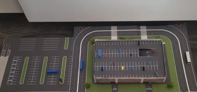 1:500 Flughafen-Parkhaus Kartonbausatz Vorlage mit Bodenbereich Ideal Herpa Wing