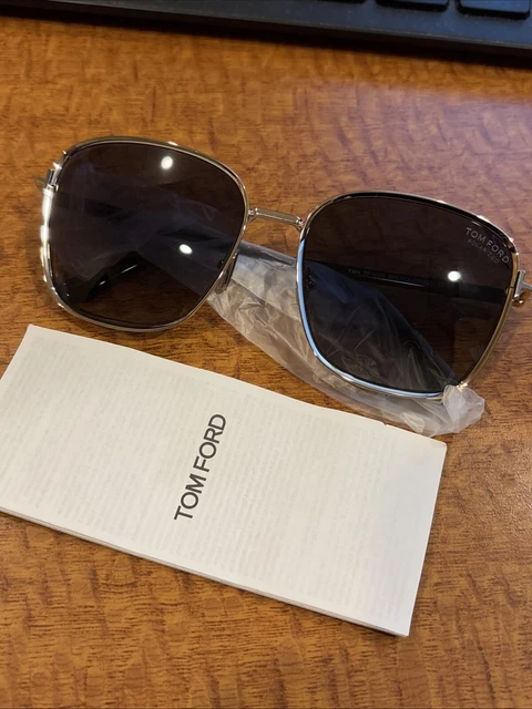 TOM FORD 