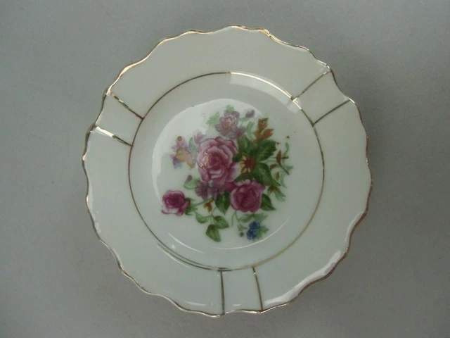 Japanese Porcelain Soy Sauce Dish Vtg Plate Flower Small White Round Gold TB902