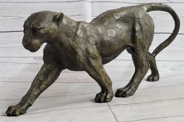 Cheetah Statue Resin Panther Figurine European Leopard Sculpture Ornament