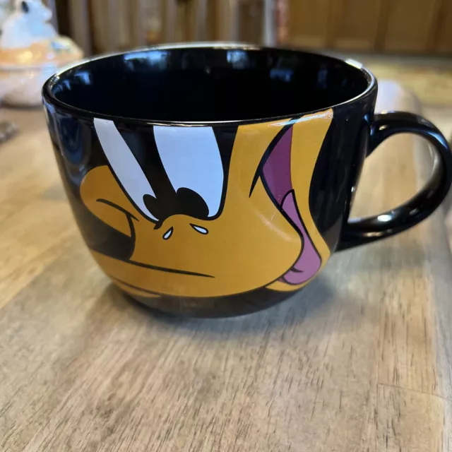 Six Flags Daffy Duck soup mug, Looney Tunes! Hard To Find!