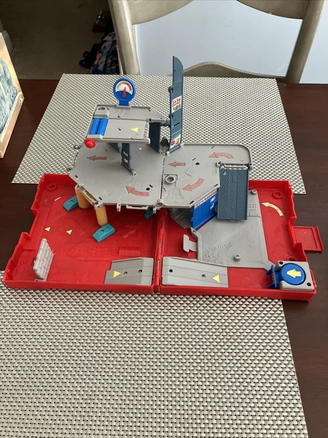 MATCHBOX 24HR CAR Wash Garage Pop Up Folding Play Fold N Go Play Set 