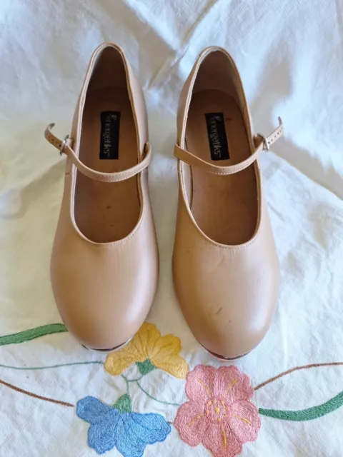 Energetiks Ladies 9.5 Tan Tap Shoes