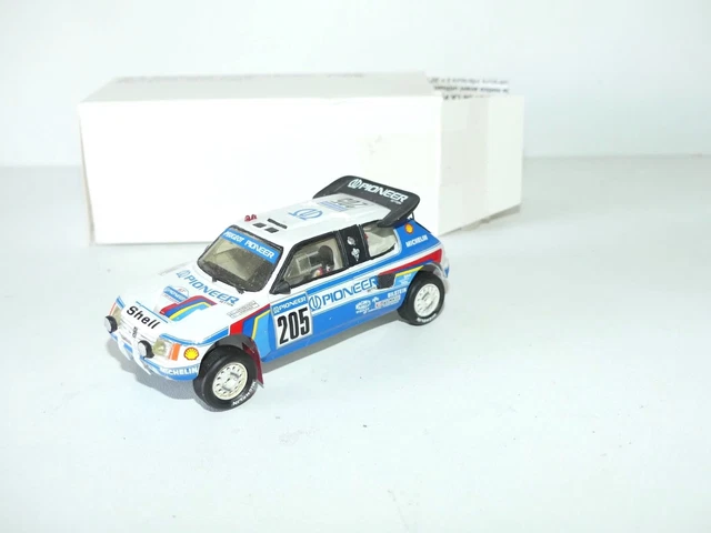 SPARK-MODEL S5616 Scale 1/43 | PEUGEOT 405 T16 GRAND RAID N 204 WINNER RALLY PARIGI DAKAR 1988 A