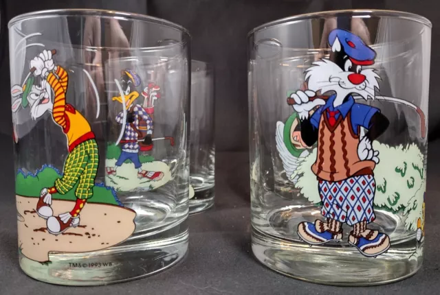 Vintage Golf Looney Tunes 4 Glass Tumblers Bugs Bunny Taz Sylvester Daffy Duck