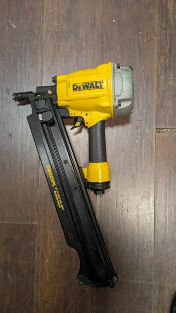 DeWalt DW325PL Pneumatic 21 Degree Collated Framing Nailer Air Nail Gun