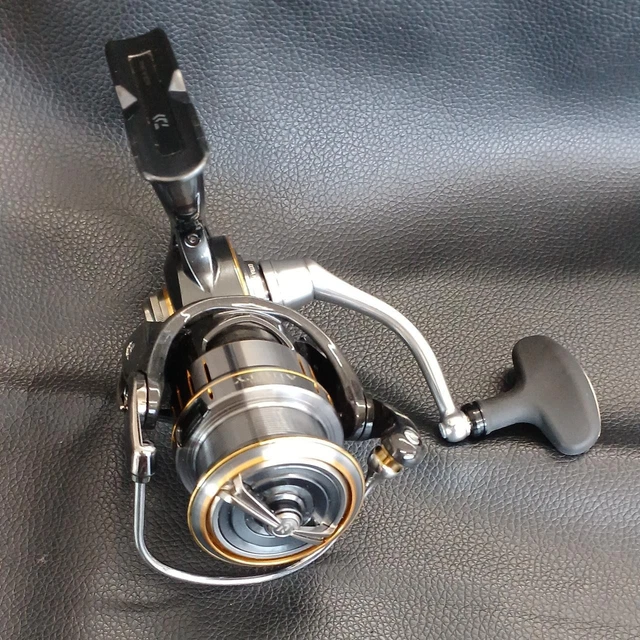 Amazon.com : Daiwa 21 LUVIAS AIRITY FC LT2500S-XH-QD