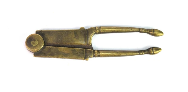 Vintage Brass Ethnic Traditional Betel Nut Cutter Collective nut Cracker i12-343