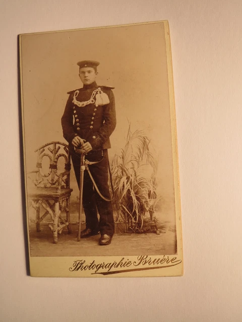 Metz - Diedenhofen - stehender Soldat in Uniform mit Säbel - Offizier ? / CDV