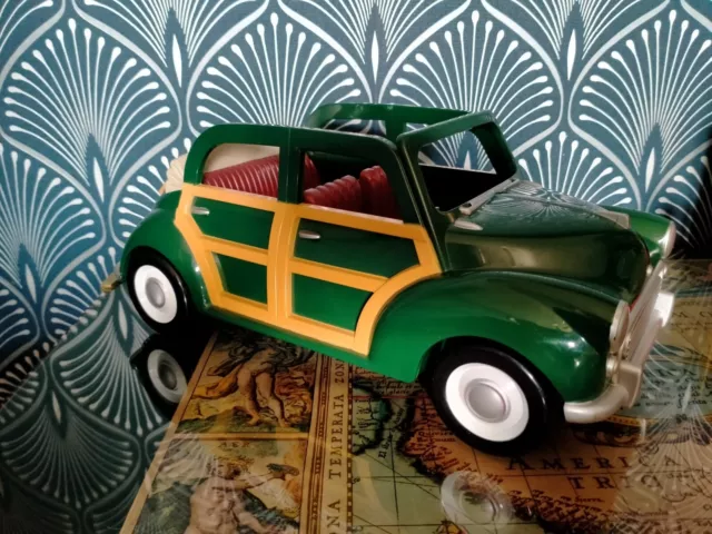 Sylvanian Families Vintage Morris Green Car