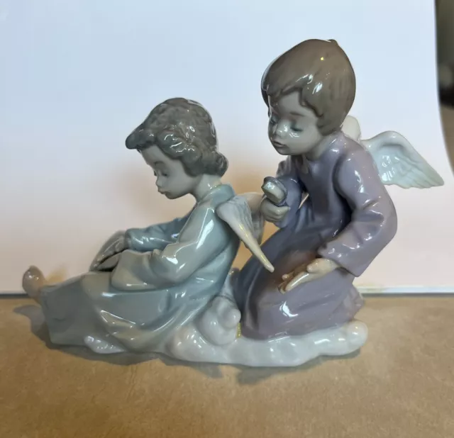 Lladro (Retired) Angel Cherubs Brushing Wings "Angel Care" #5727 Mint Condition!