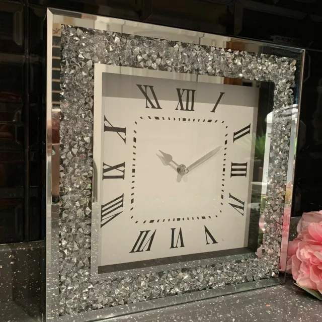 Große zerkleinerte Juwelenspiegel Wanduhr römische Zahlen Diamant Glasuhr 45cm