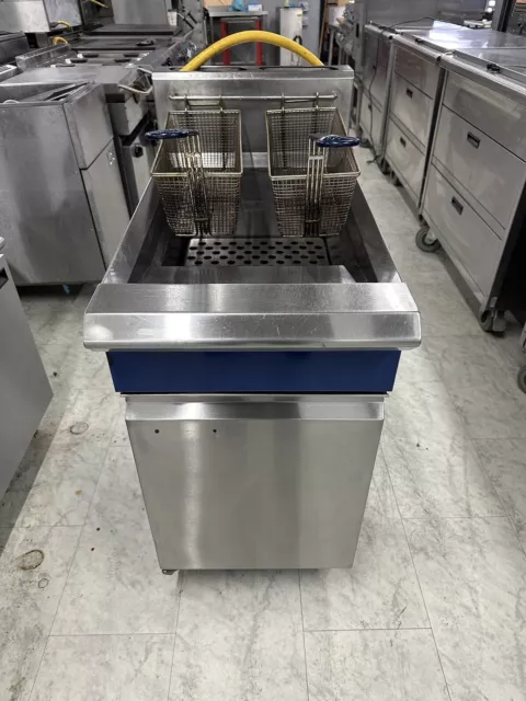 Commercial Blue Seal GT45 Single Tank Twin Basket Gas Fryer