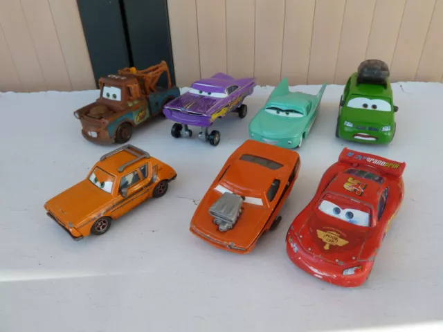 Car'S Disney Pixar lot n°11 de 7 véhicules (Mc Queen, Martin, Flo, Chevrolet...)