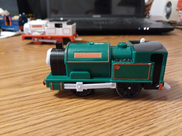 THOMAS AND FRIENDS Trackmaster Motorized Peter Sam Train Engine Working ...