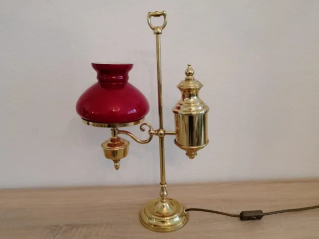 Zauberhafte antike Messing Nostalgie Lampe mit Glasschirm dunkelrot