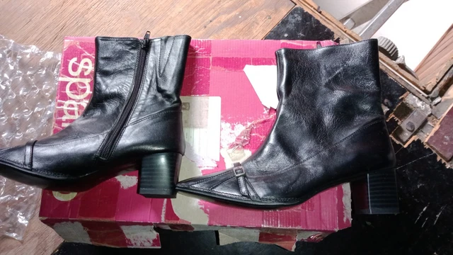 VEND Bottines  SAN MARINA Cuir Noir Taille 38  TBE