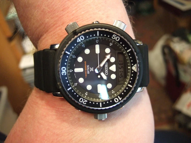 OROLOGIO CITIZEN ECO-DRIVE Cronografo Allarme WR200 Titanio Calendario