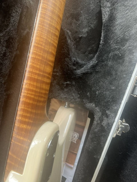 Musicman James Valentine 13