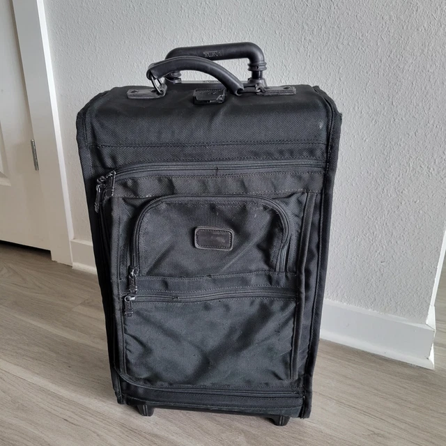 Tumi Alpha 2-wheel Carry On, 22", Black