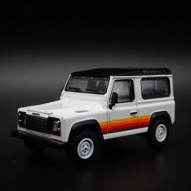 LAND ROVER DEFENDER 90 Wagon 1/64 Echelle Collection Diorama Voiture ...
