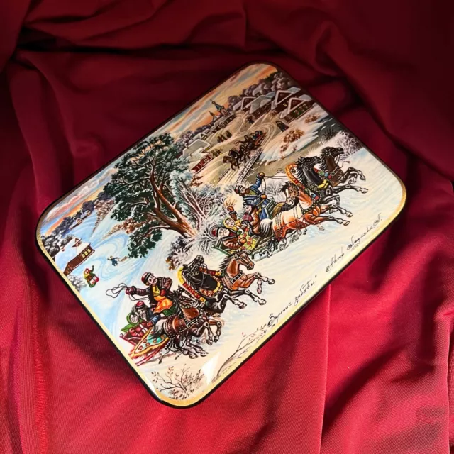 Russian Lacquer Box Hand Painted Snow Troyka Made w/Pearl Signed Fedoskino