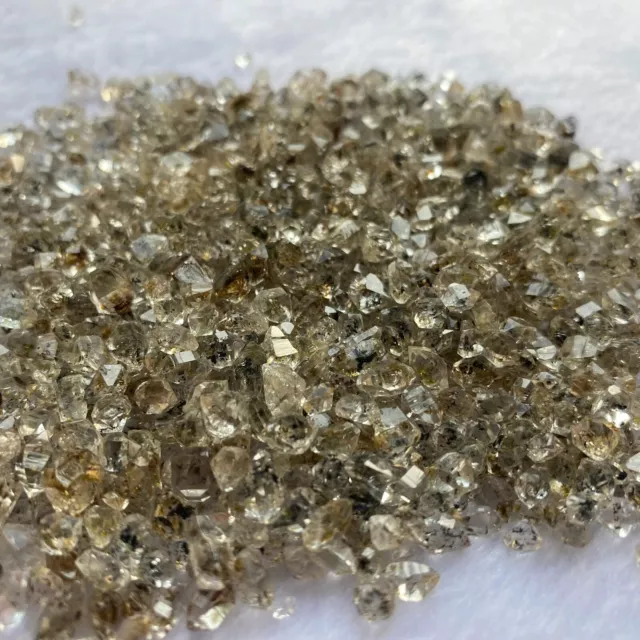 Great Quality Small Size Fluorscent Petroleum Quartz