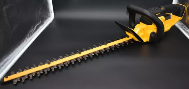 Dewalt DCHT820 20V MAX 22 inch Cordless Battery Powered Hedge Trimmer Tool Only