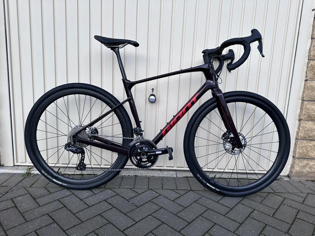 GIANT REVOLT ADVANCED Pro PicClick UK