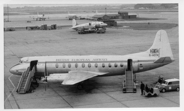 4,5 x 2,5 B&W Vintage Foto G-AOYK Vickers Viscount British European Airways BEA