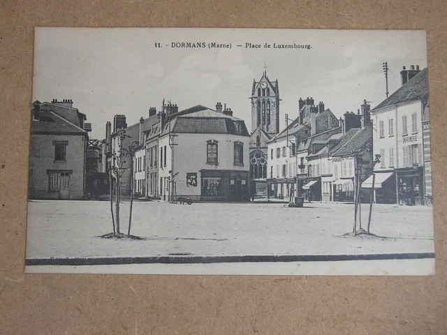 CPA - DORMANS - Place de Luxembourg