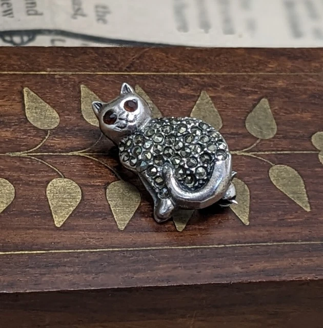 Art deco silver cat brooch shop