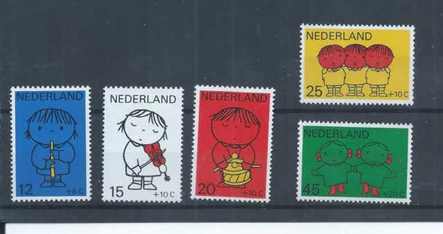 Netherlands stamps.  1969 Child Welfare MNH SG 1097 - 1101  (AD611)