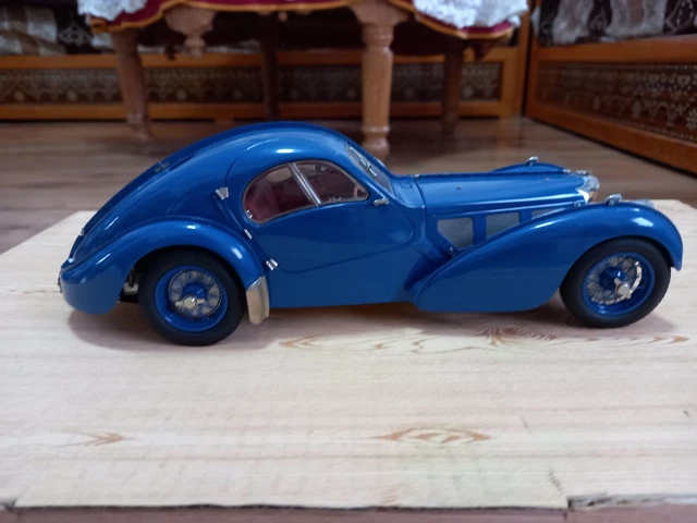 Solido 1/18 – Bugatti 57 SC Atlantic 1938 – Miniature Métal Noir – Collectionneur Passionné – Réplique Détaillée