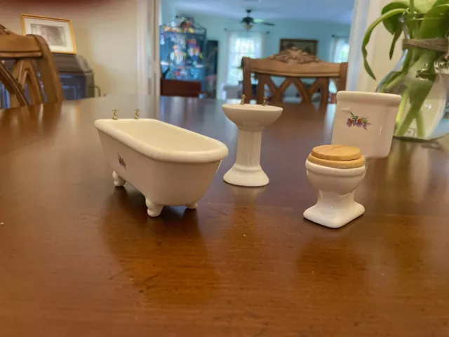 Vintage Miniature Dollhouse porcelain 3 Piece Bathroom Set, Tub Sink Toilet