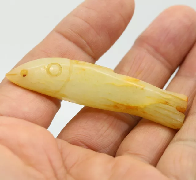 Collection hand-carved Chinese HeTian white jade fish amulet pendant D600