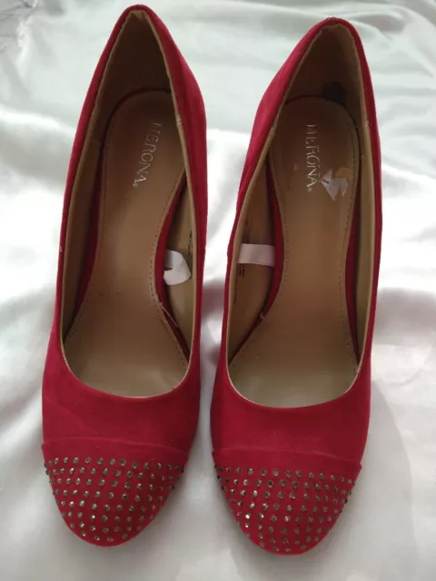 Merona Women's Pumps in Red Size 7.5 Faux Suede Rhinestones *Tag Removal Spot