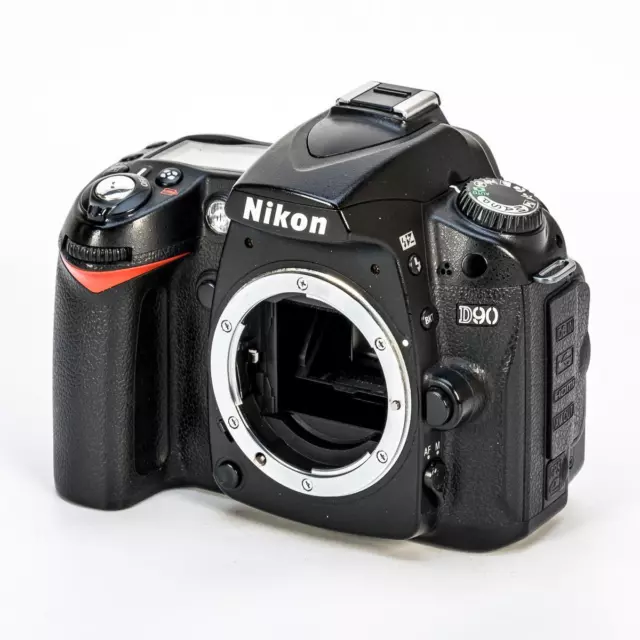 Nikon D90 Gehäuse ca. 42.000 Ausl.