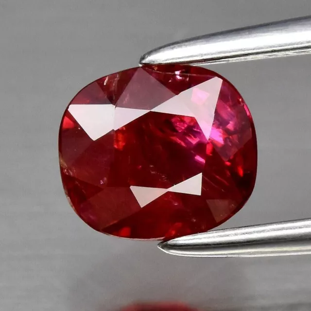 Rubin 0.69 ct - ALGT Zertifikat