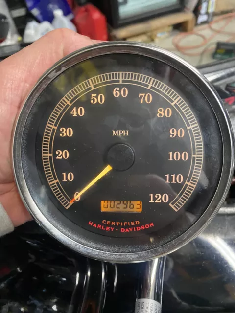 OEM Harley Davidson FLHR ROAD KING Touring 2963 Miles SPEEDOMETER ODOMETER