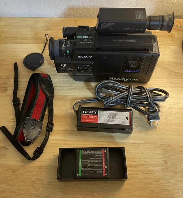 VINTAGE SONY HANDYCAM CCDV3 Video 8 Camera Recorder & Charger For