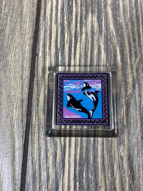 Vintage Sea World 2 Whales Souvenir Magnet 1.75"