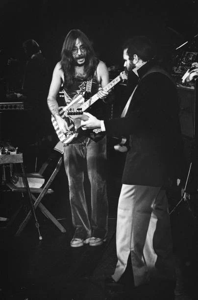 JEFF SKUNK BAXTER And Denny Dias Of Steely Dan Perform 1974 OLD MUSIC