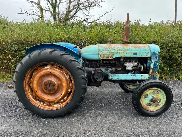 FORDSON DIESEL MAJOR Early Engine only Dismantling Whole tractor ...