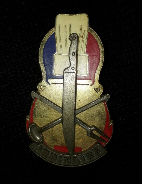 Vintage ACO (Automobile Club de L'Ouest) lapel pin - l'art et l'automobile