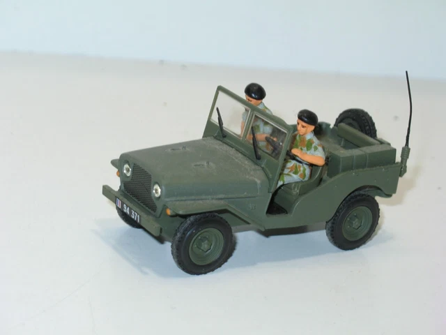Jeep Militaire SAS Solido 1/43 – 1944 Métal Vert – Boîte Vitrine