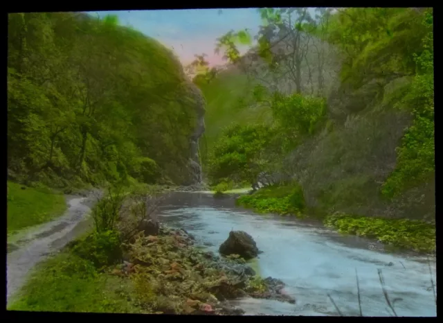 Glass Magic Lantern Slide THE LION ROCK DOVEDALE C1926 PHOTO ENGLAND