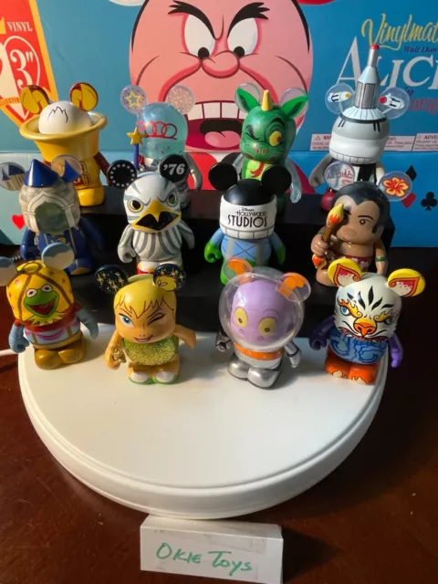 Disney Park Series #7 Vinylmation Set Bagged With Chaser